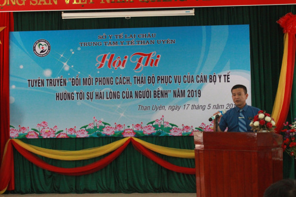 Đ/c Vũ Văn Quang - Giám đốc TTYT phát biểu khai mạc hội thi